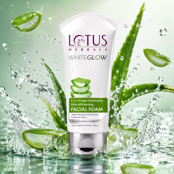 Lotus Herbal Whiteglow Facewash
