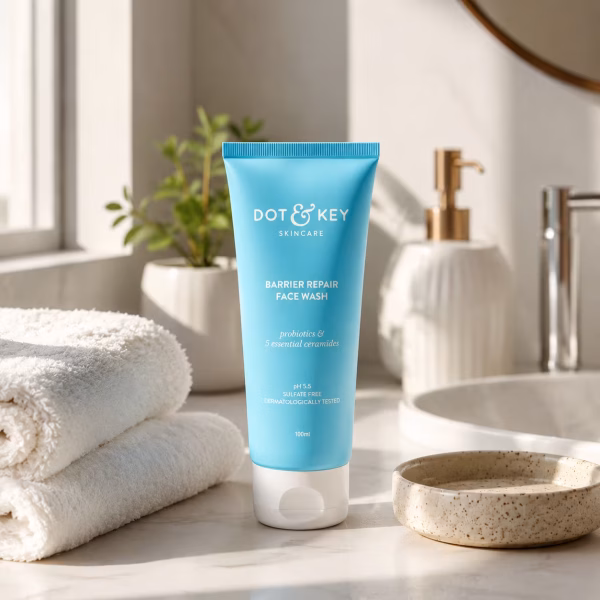 Dot & Key Deep Pore Foaming Face Wash